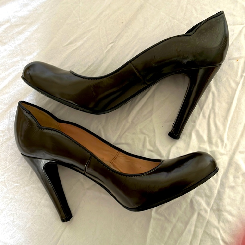 Marc Jacobs olive green heels